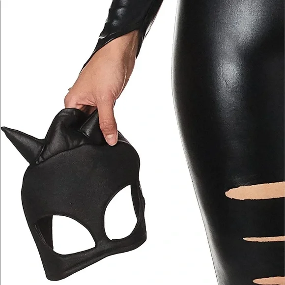 Cat Woman Costume - Picture 4 of 11
